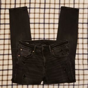 MEN'S AMERICAN EAGLE DISTRESSED BLACK JEANS